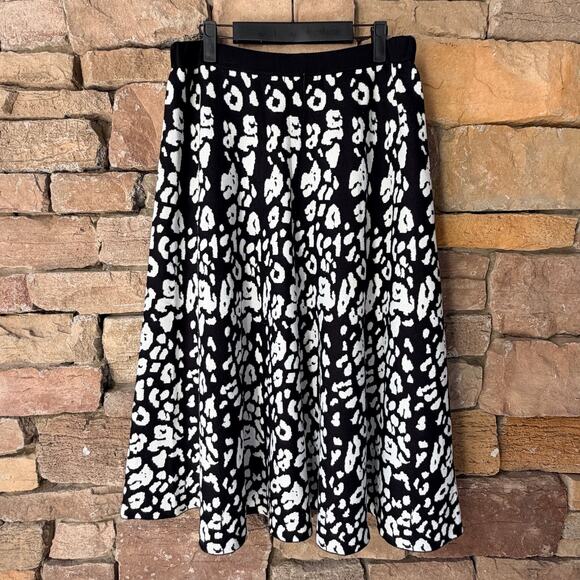 NEW Philosophy Black White Abstract Floral Knit Elastic Waist Sweater Skirt L - Picture 2 of 10